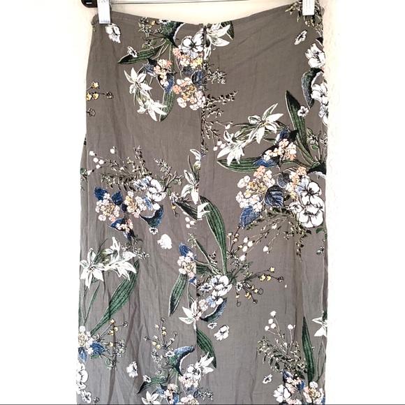 Cleobella gray floral wrap midi skirt size s - Picture 7 of 7